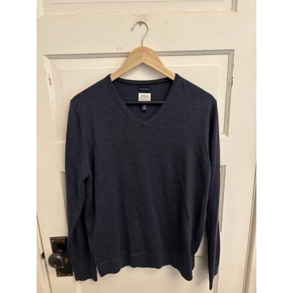 John W Nordstrom JWN Men's Navy V-Neck Sweater 100% Italian Merino Wool Size M